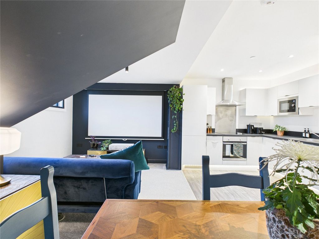 Property photo 1 of 16 Picture No. 21