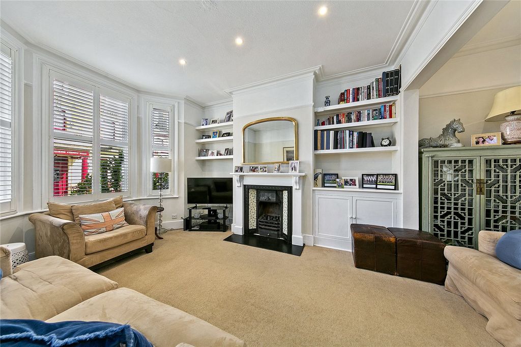 Property photo 3 of 14 Picture No. 05