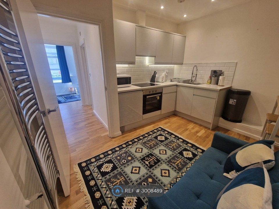 Property photo 1 of 4 Kitchen/Living Area