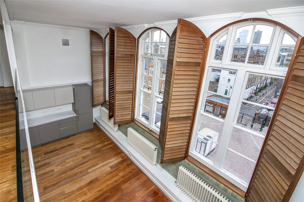 Property photo 2 of 17 Picture No. 42