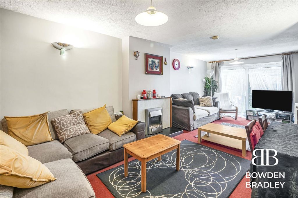 Property photo 2 of 9 Living Room