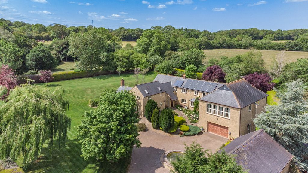 Property photo 1 of 50