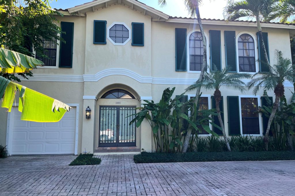 Property photo 1 of 1