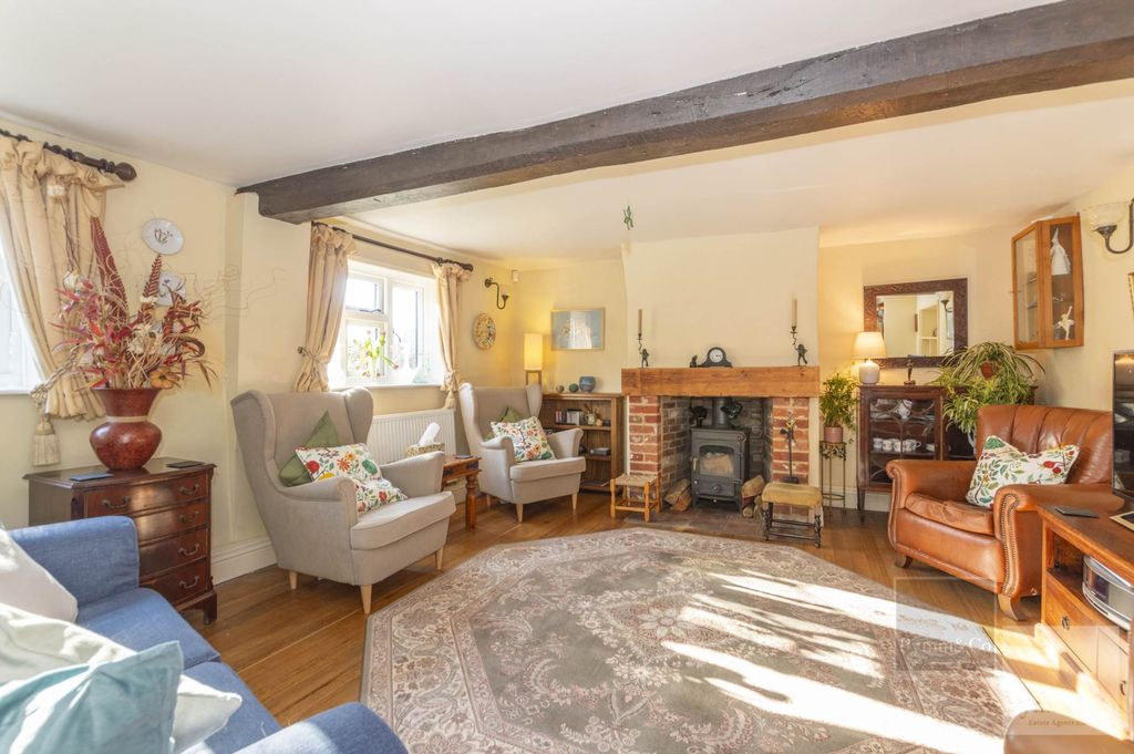 Property photo 3 of 28