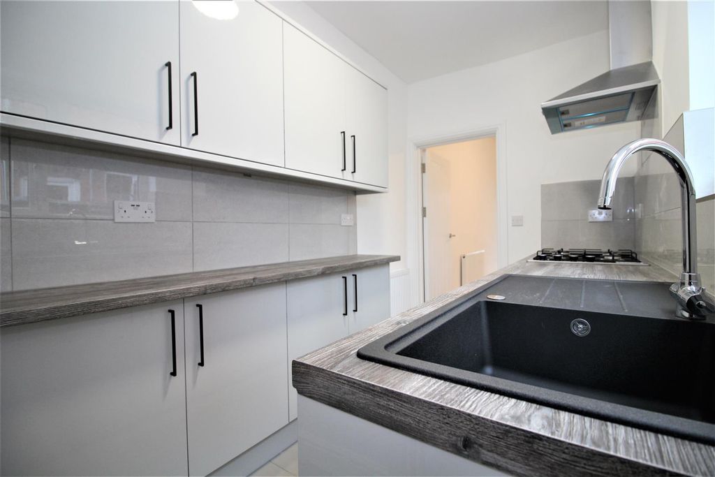 Property photo 2 of 11 Img_1434.Jpg