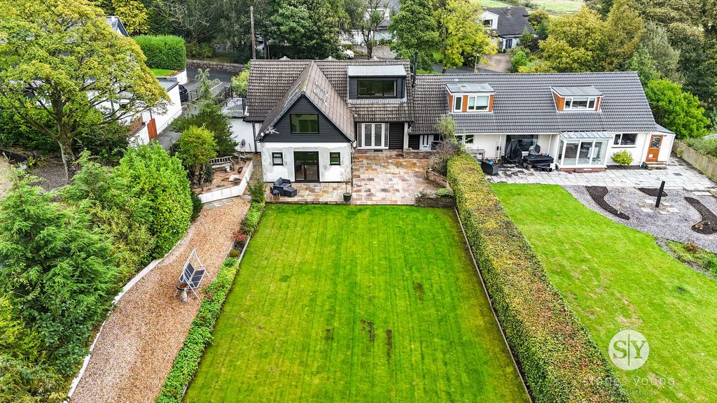 Property photo 2 of 36