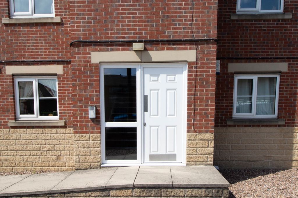 Property photo 2 of 16 Adam Hendry Ewemove Estate And Lettings Agent In M