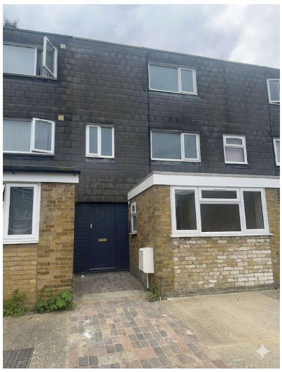Property photo 1 of 12