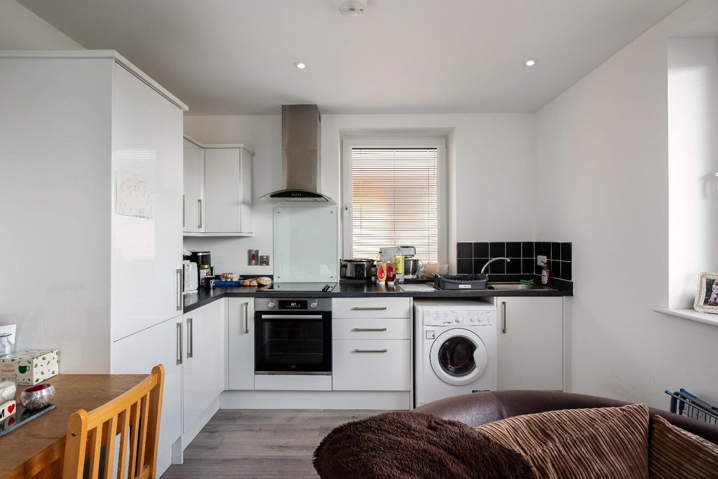 Property photo 3 of 7 Picture 3