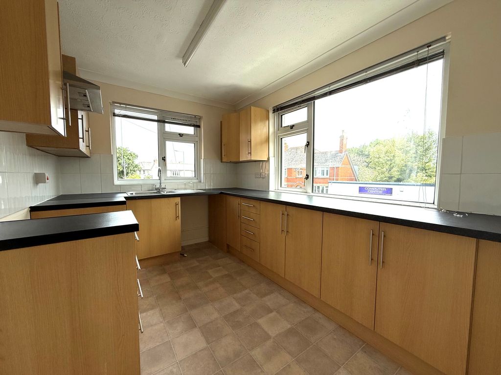 Property photo 3 of 11 1