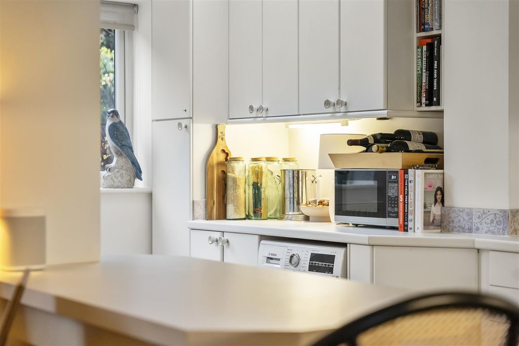 Property photo 2 of 24 143A Battenhall Rd-16.Jpg