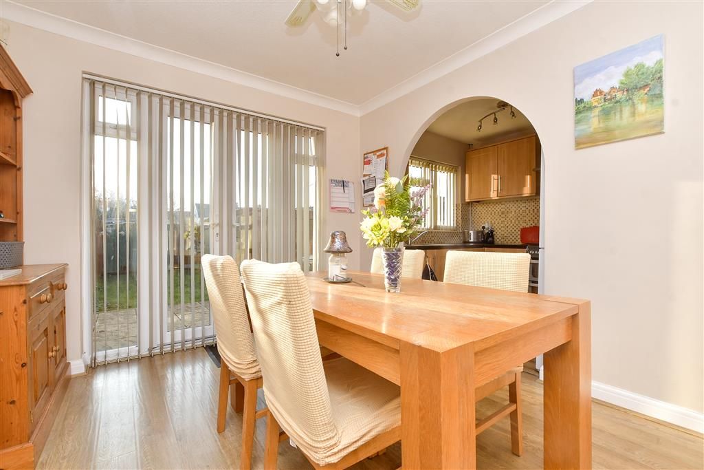 Property photo 3 of 10 Dining Area