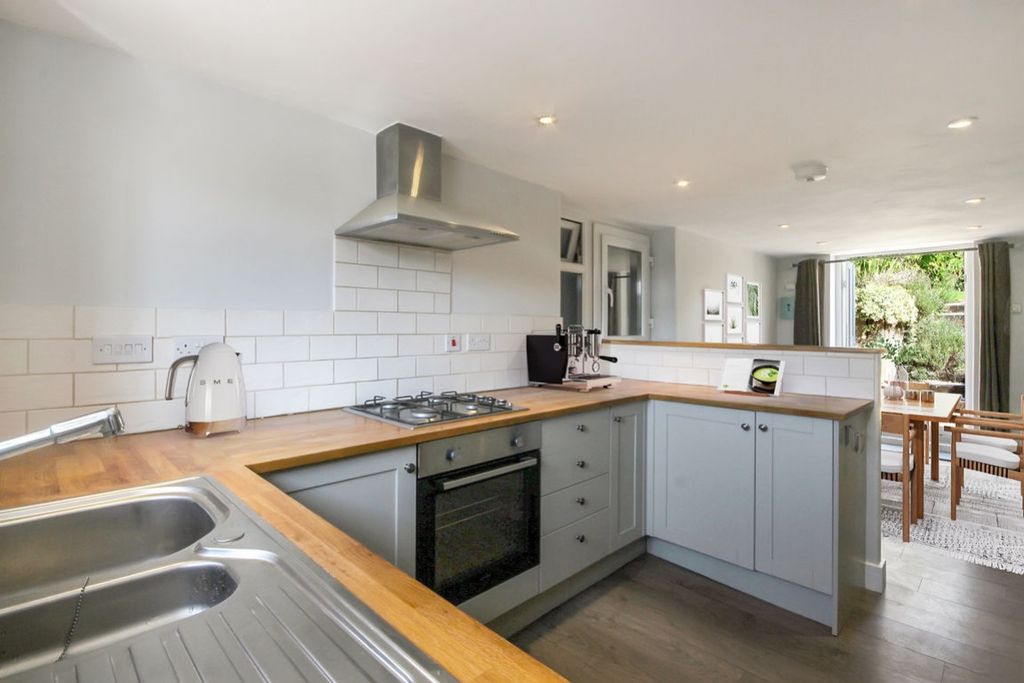 Property photo 3 of 15 Kitchen