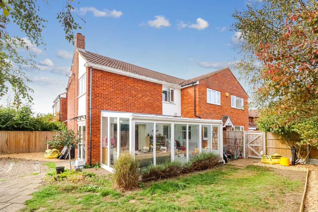 Property photo 3 of 25