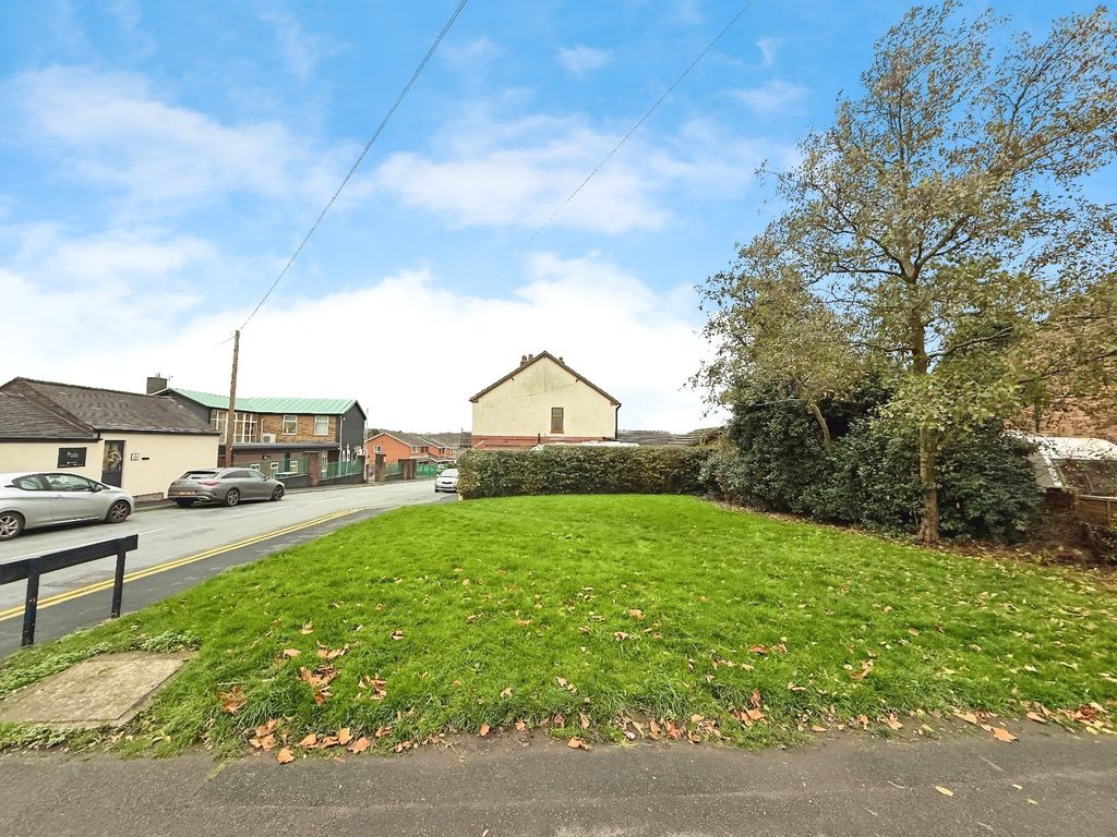 Property photo 3 of 4 Picture No. 02