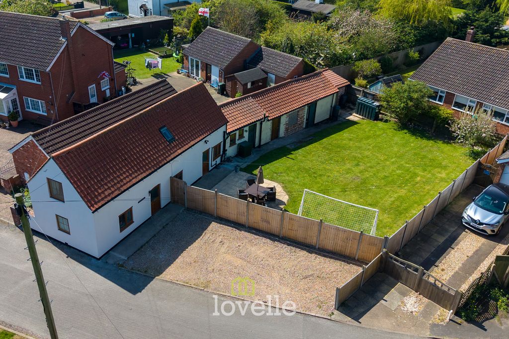 Property photo 1 of 27