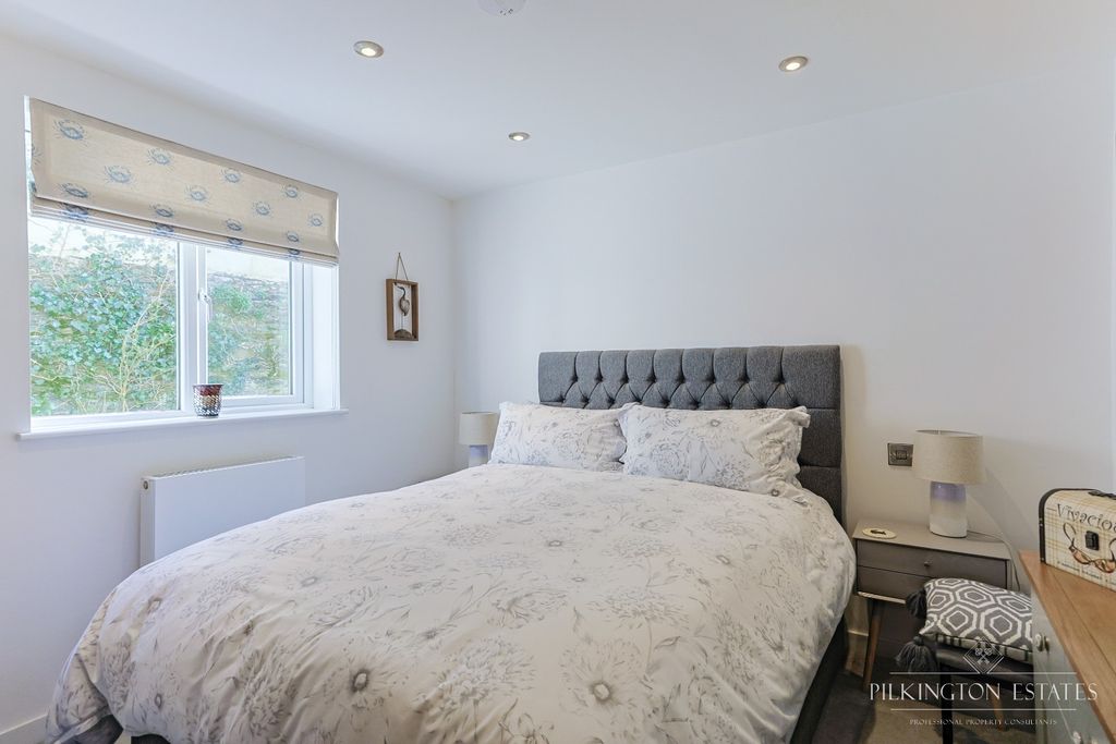 Additional image 6 of 2 bed flat for saleStation Road, Looe PL13