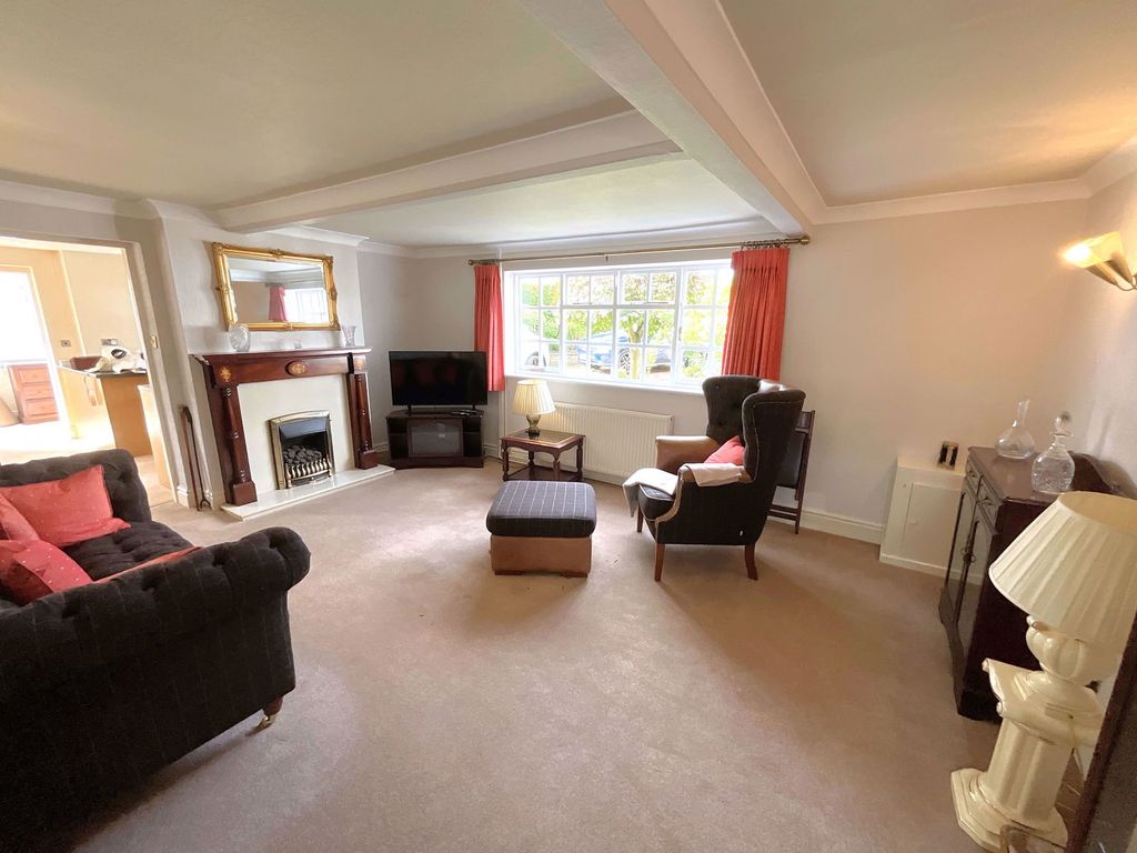 Property photo 3 of 18