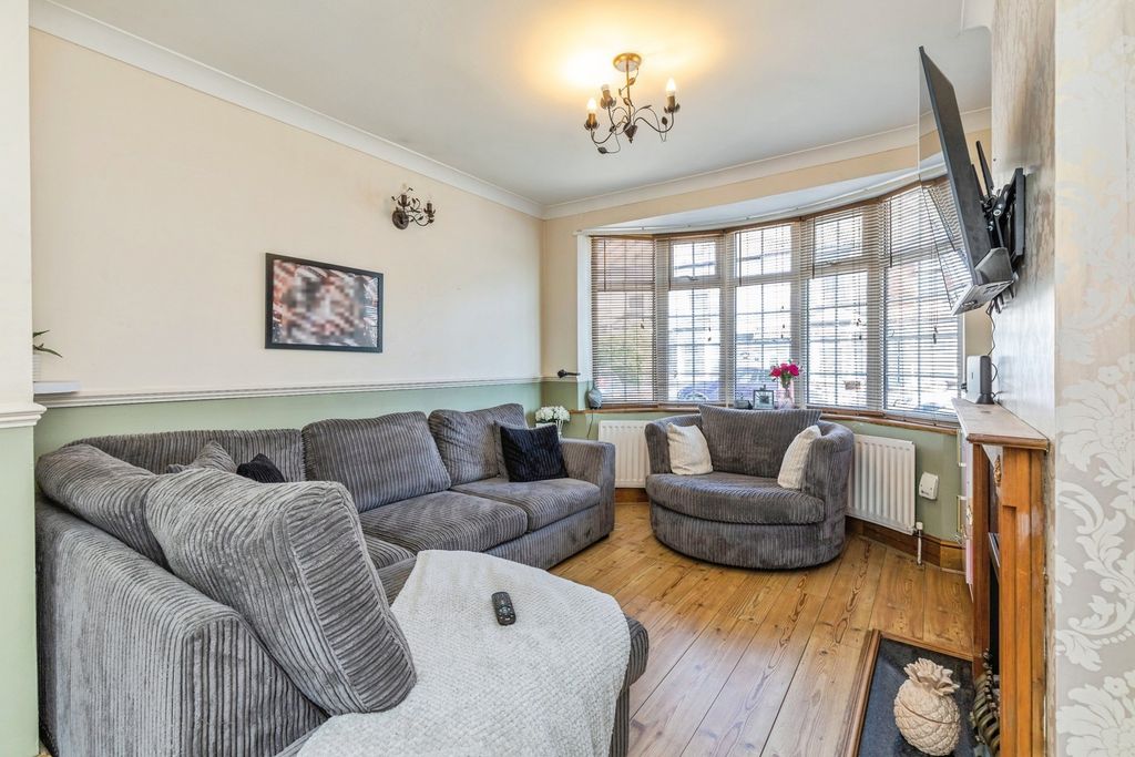 Property photo 2 of 17 Pbox-Img.Jpg