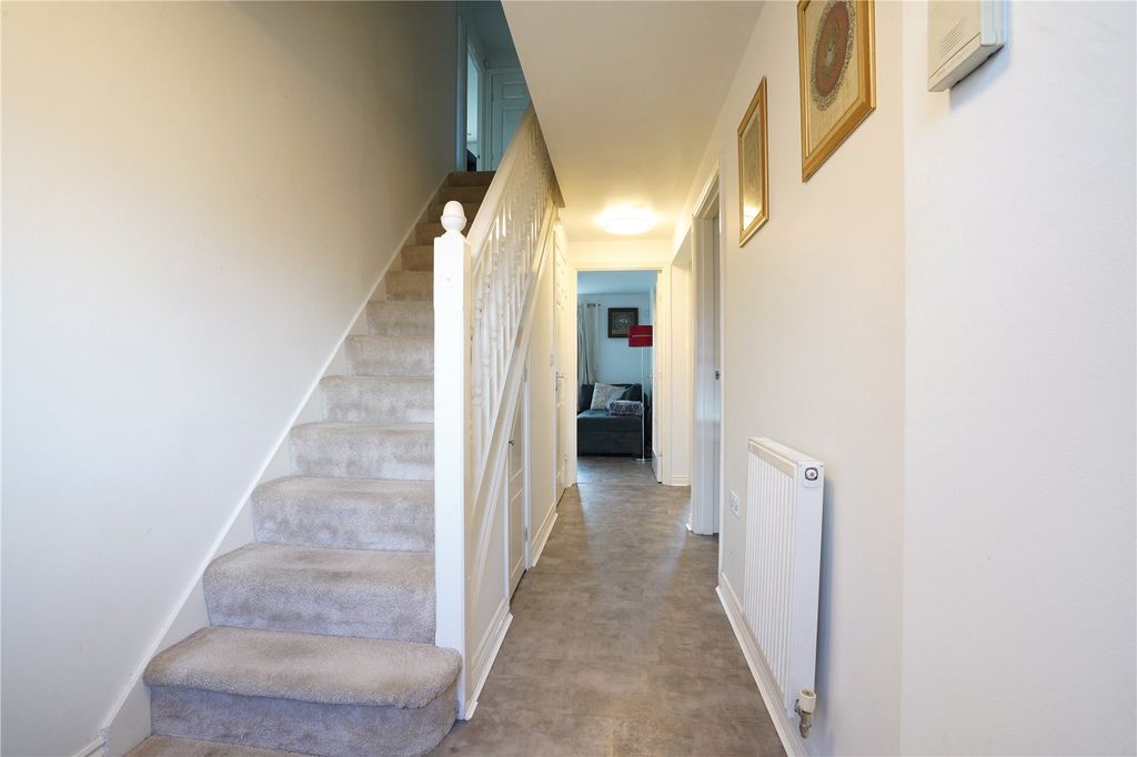 Property photo 2 of 25 Hallway