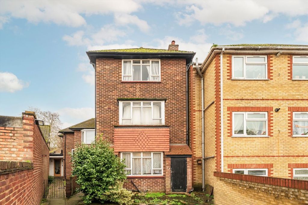 Property photo 1 of 6