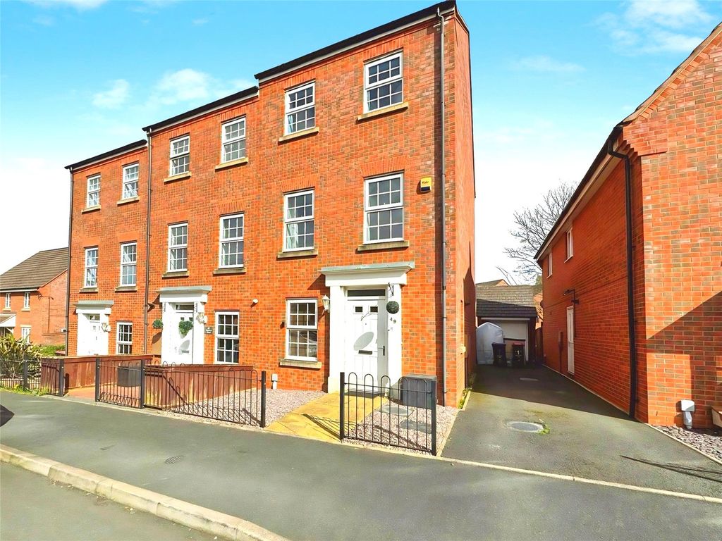 Property photo 1 of 13 Description