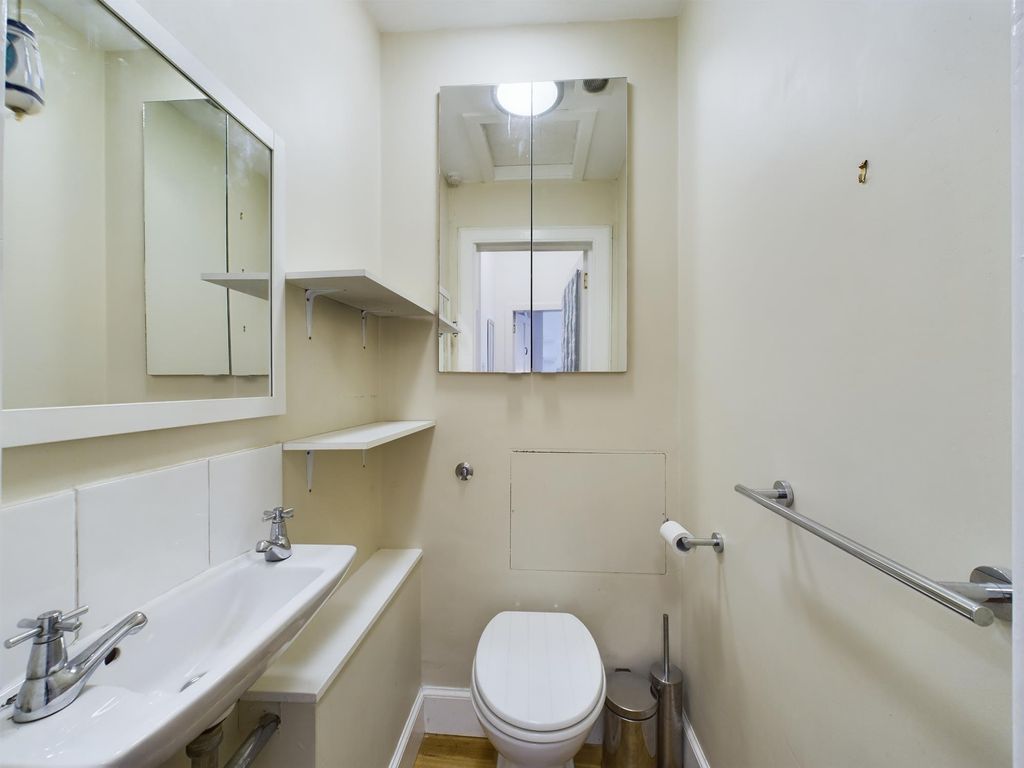 Property photo 3 of 13