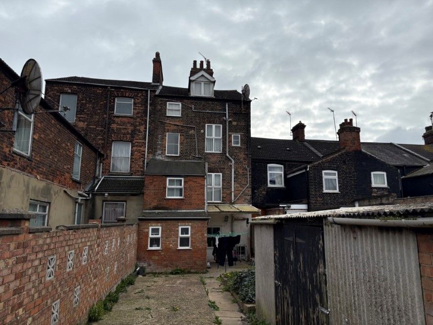 Property photo 2 of 8