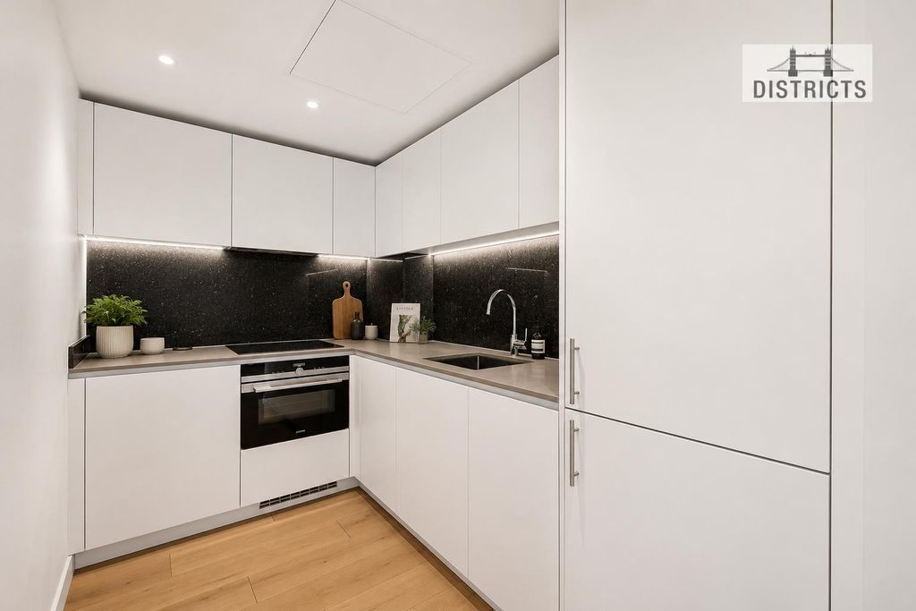 Property photo 3 of 14 Kitchen.Png