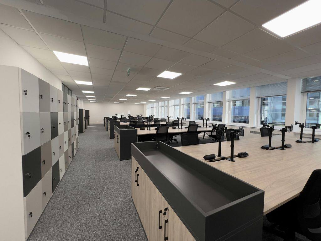 Property photo 2 of 7 2 Dukes House Fitted.Jpg