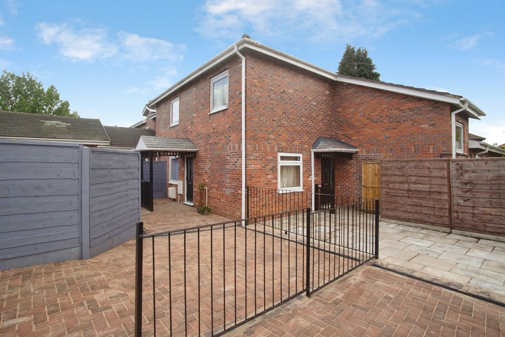 Property photo 1 of 16