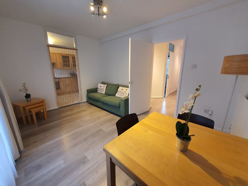 Property photo 2 of 20 Photo 4