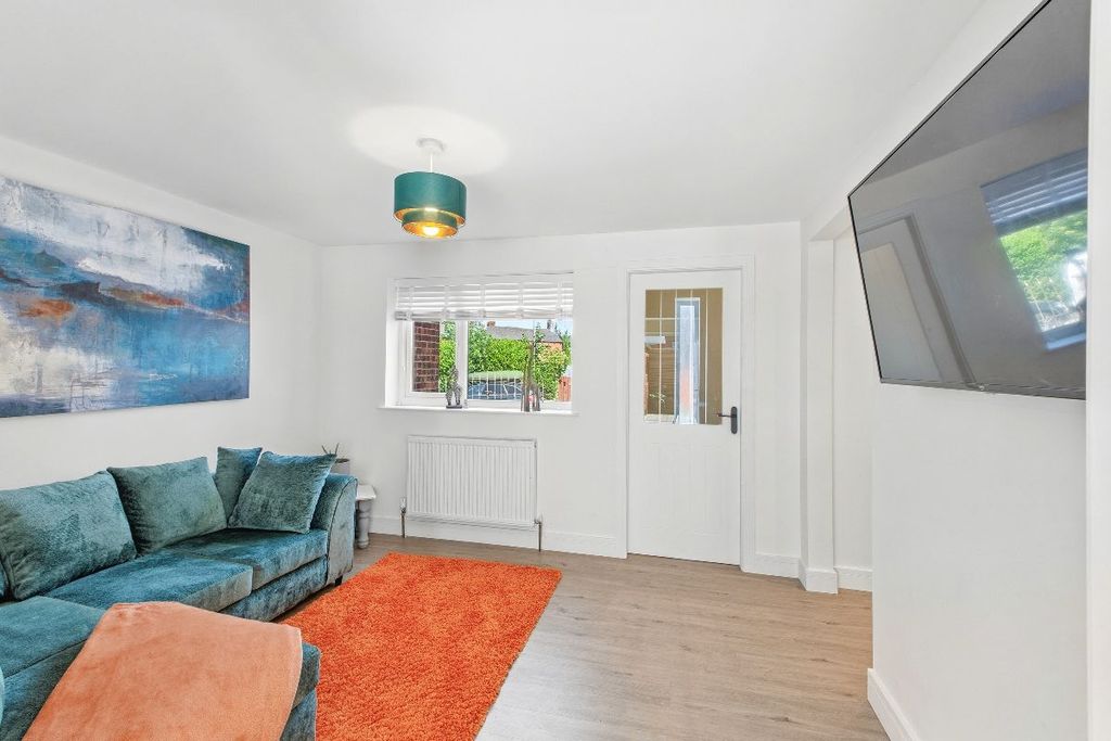 Property photo 3 of 35