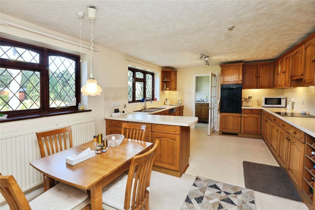 Additional image 8 of 5 bed detached house for saleVeryan, Fareham, Hampshire PO14