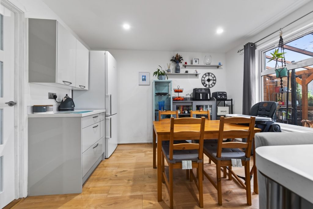 Property photo 3 of 25 54272311