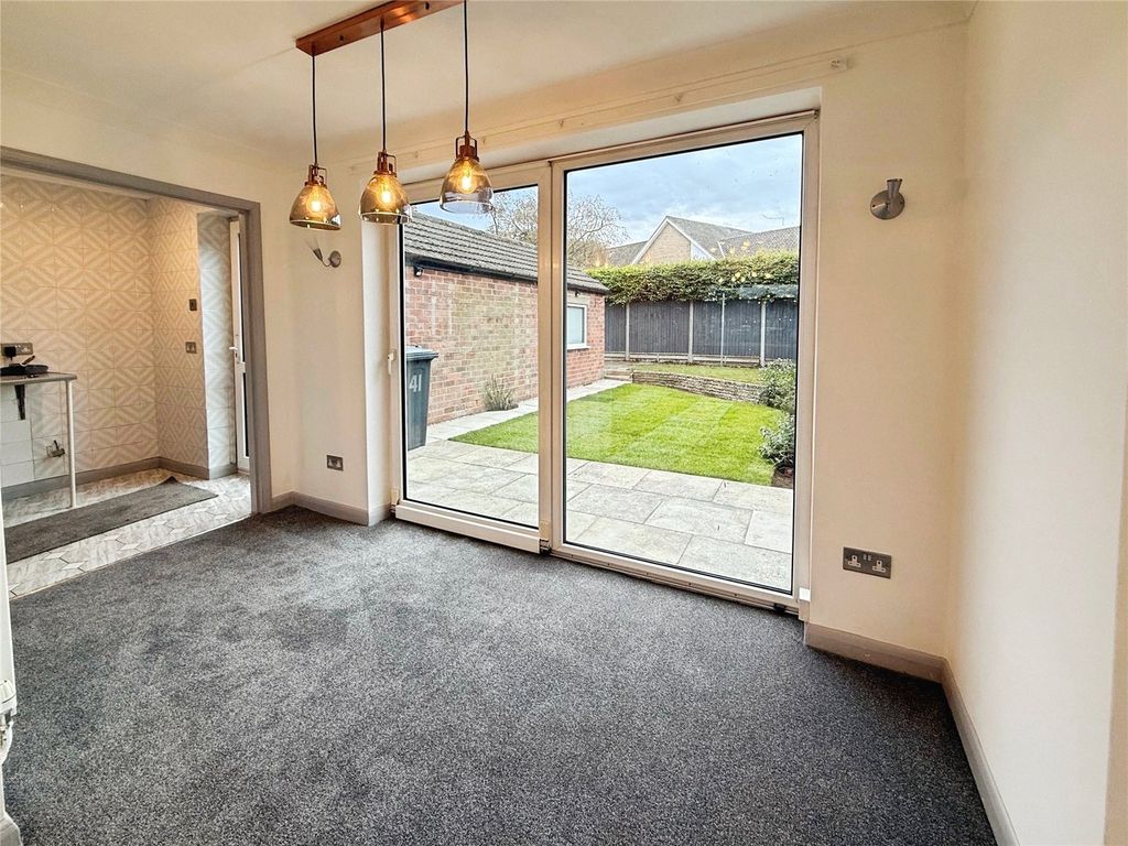 Property photo 3 of 15 Dining Room