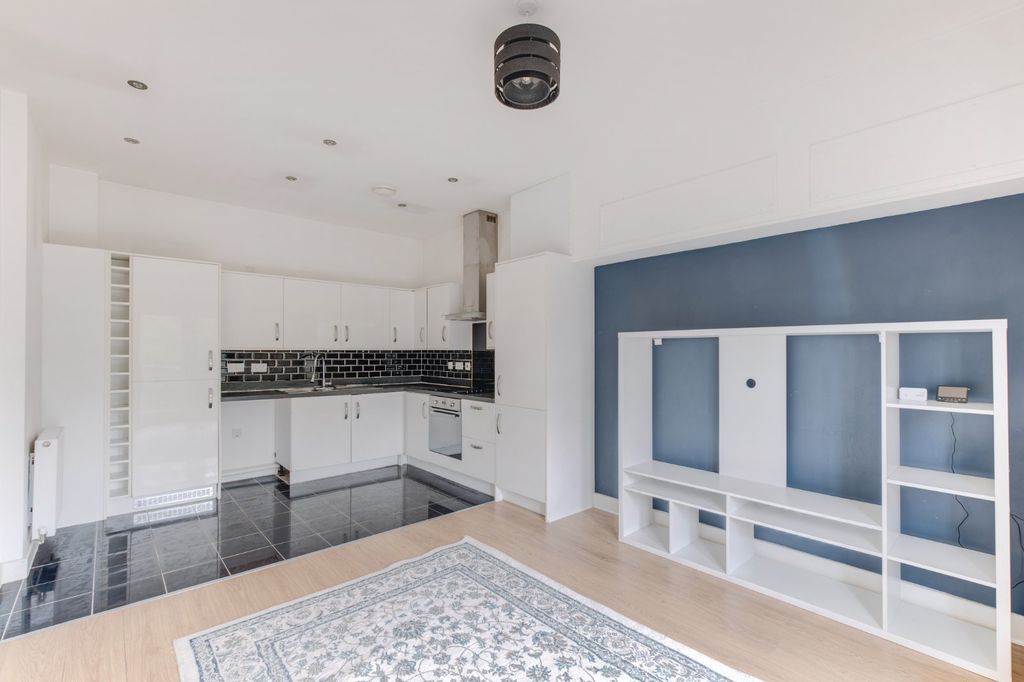 Property photo 1 of 16 Picture No. 09