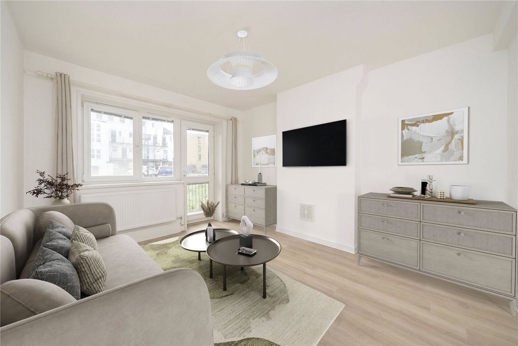 Property photo 2 of 6 Picture No. 12