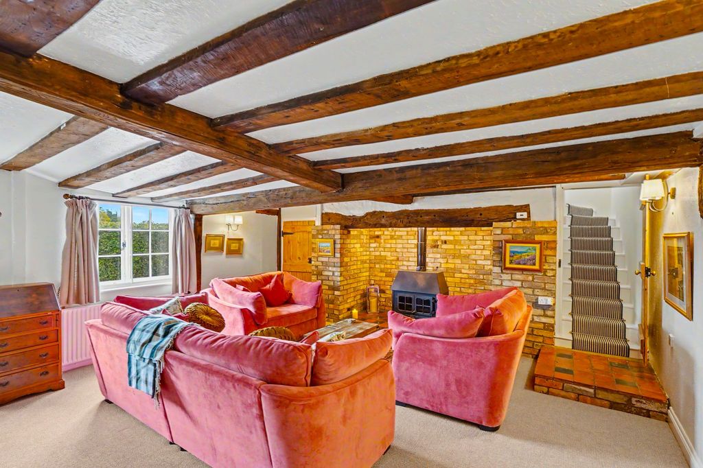 Property photo 2 of 16