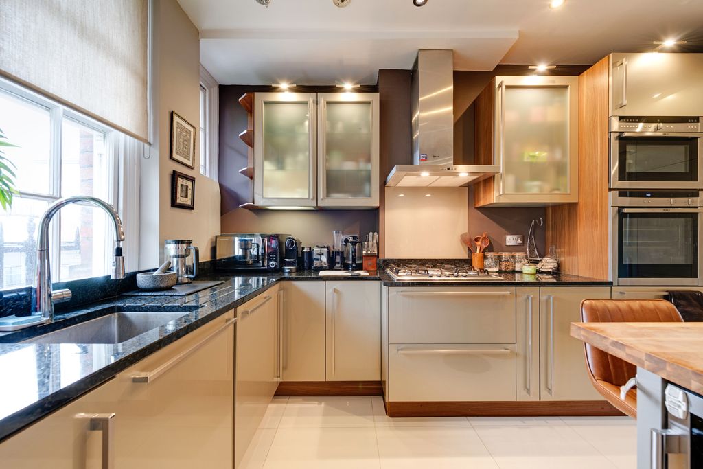 Property photo 3 of 13 Picture No. 12