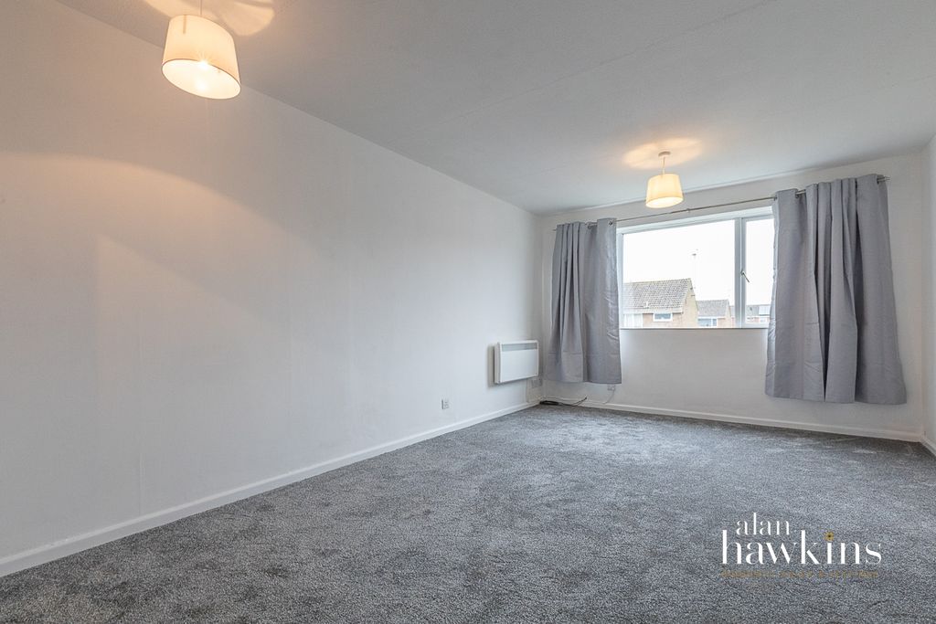 Property photo 2 of 8 Trbnowm-7