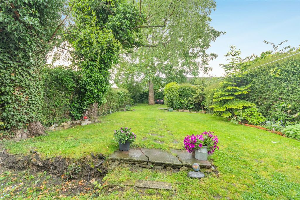 Property photo 2 of 30