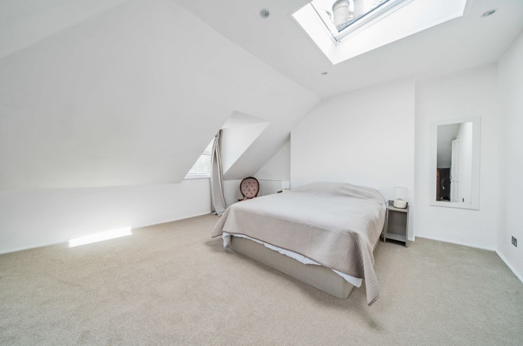 Property photo 1 of 18 1031502 (7)