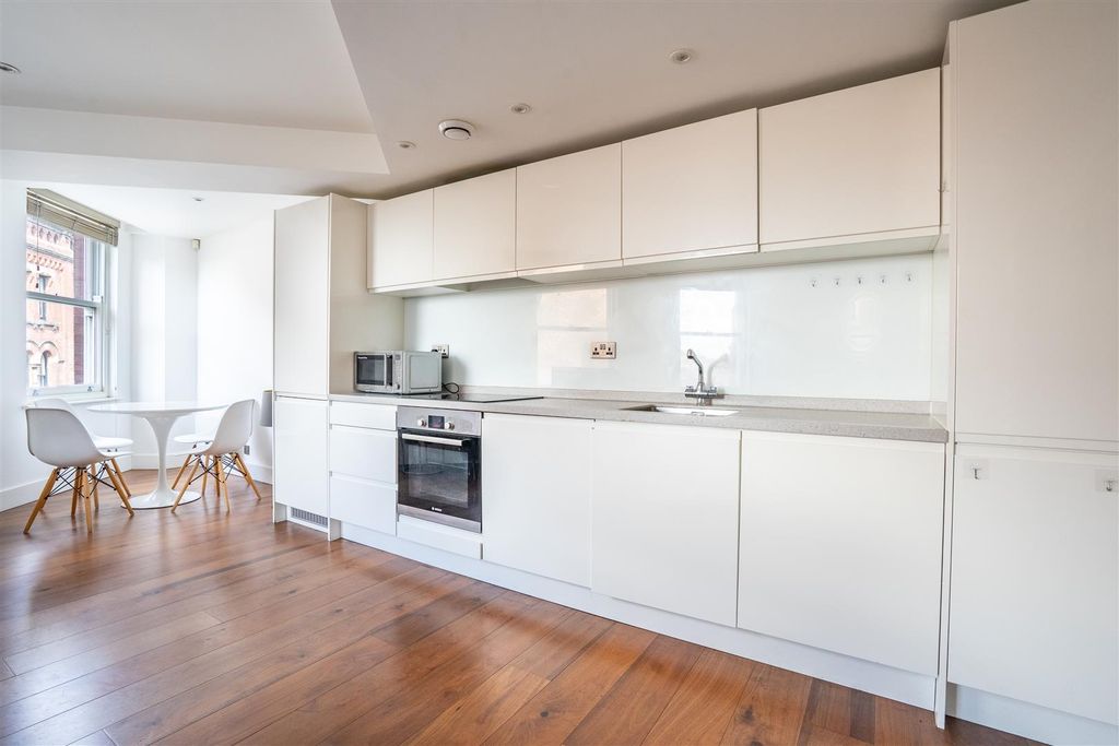 Property photo 3 of 13 14 CC-3.Jpg