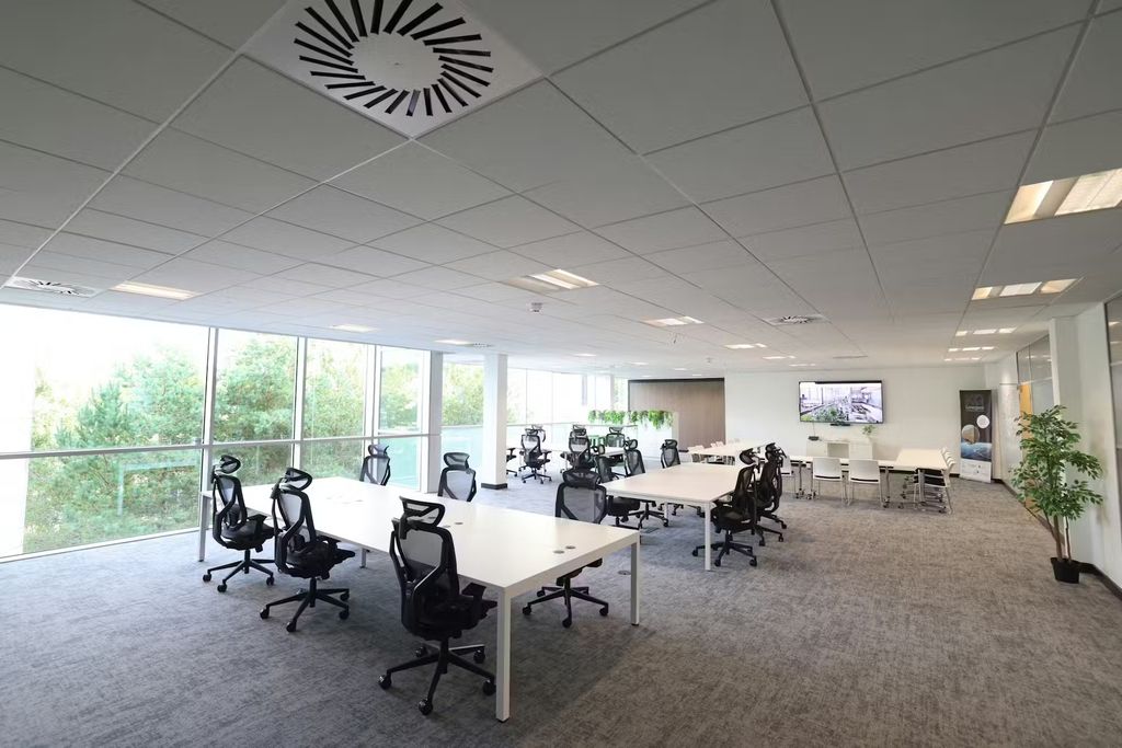 Property photo 2 of 6 Office