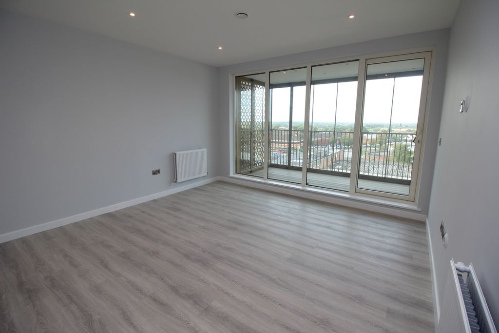 Property photo 2 of 8 Lounge