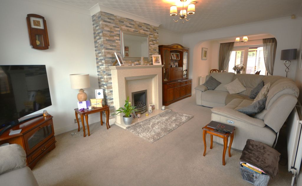 Property photo 2 of 18 Living Room
