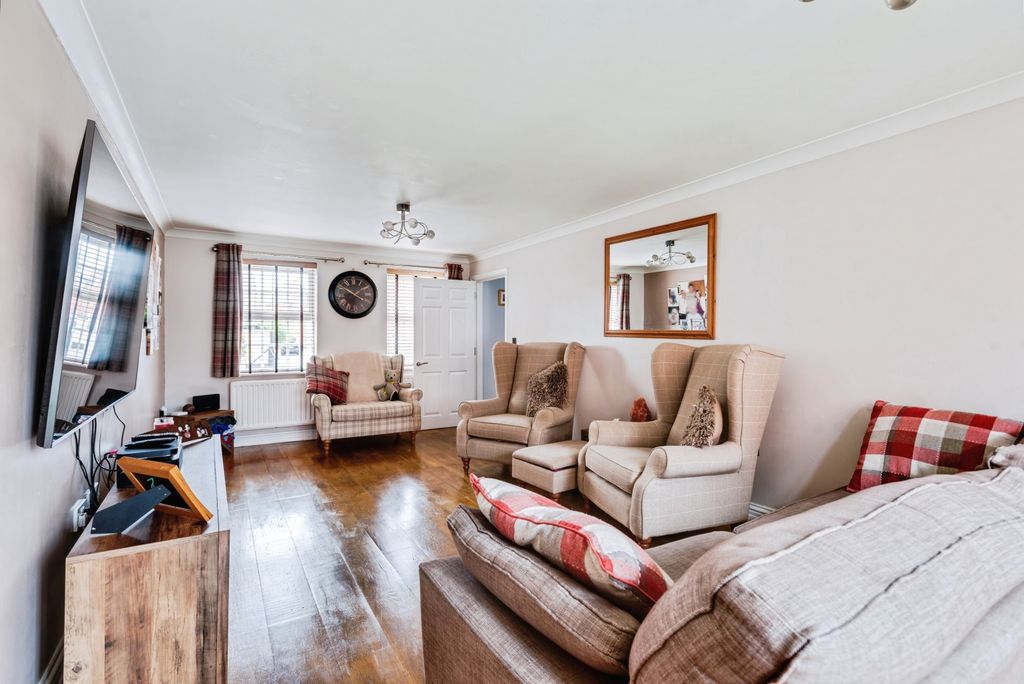 Property photo 3 of 15