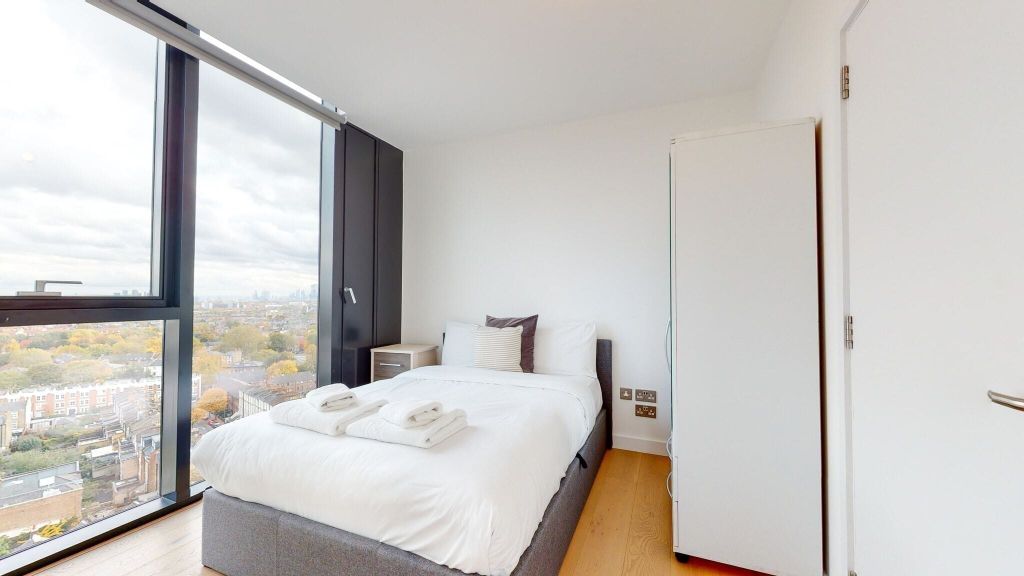 Property photo 3 of 15 Bedroom