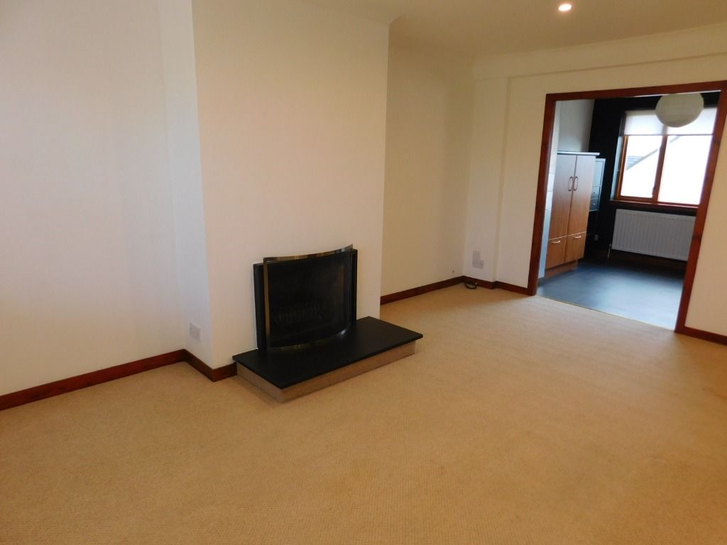 Property photo 2 of 28